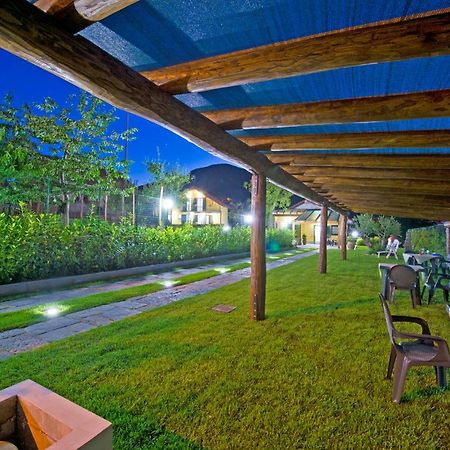 Bed and Breakfast Gli Dei Gemelli Аджерола Екстер'єр фото