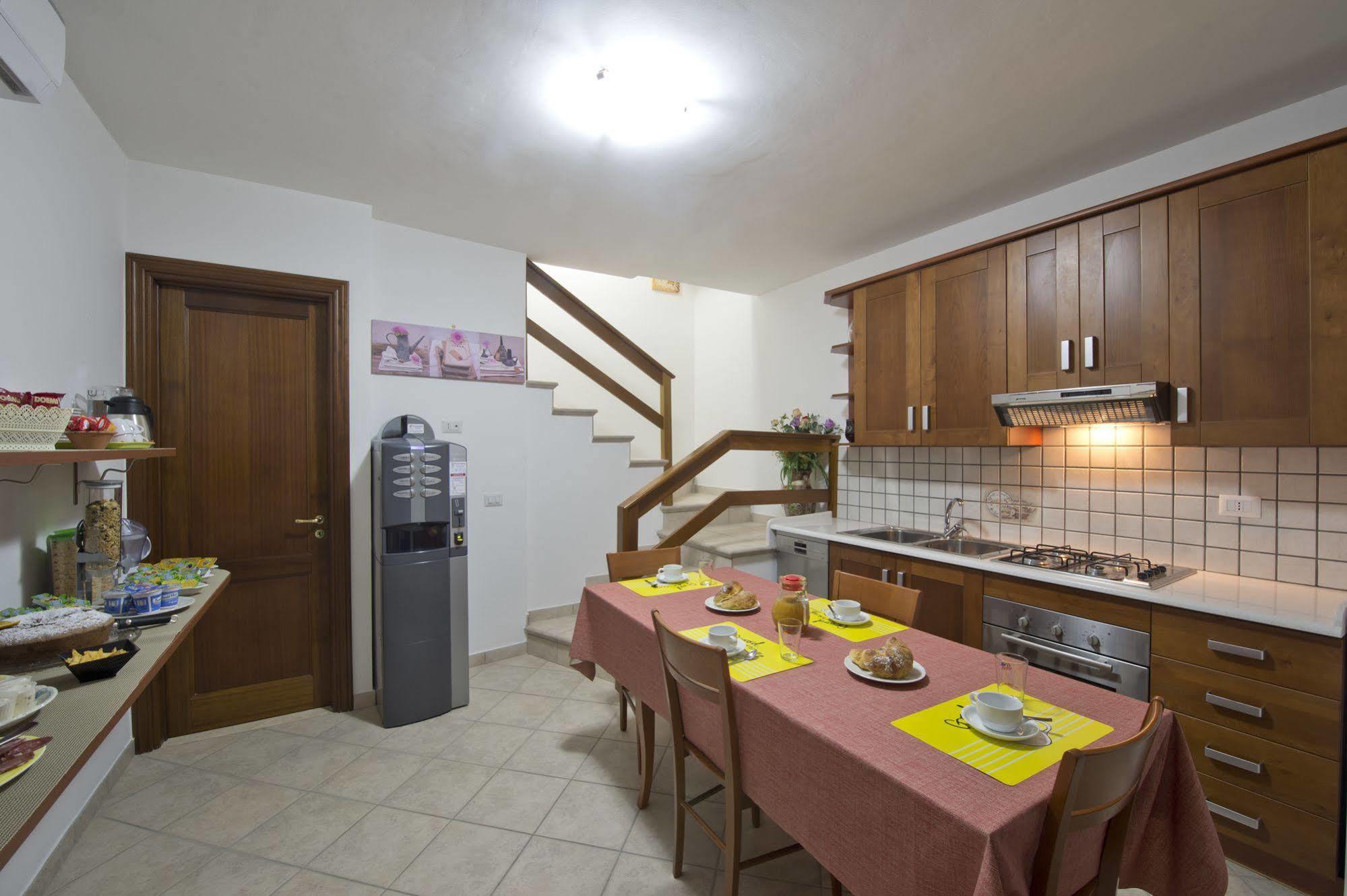 Bed and Breakfast Gli Dei Gemelli Аджерола Екстер'єр фото